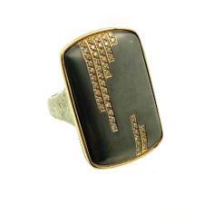 Bijzondere ring uit de Alassia collectie.