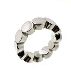 Massieve 18 kt witgouden ring. Maat 17.5.