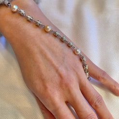18 kt witgouden armband met cultive parels