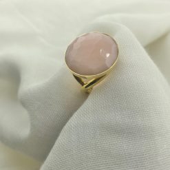 18 kt rosé gouden ring met roze Andes opaal.