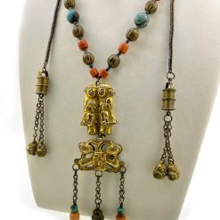 Antiek chinees collier in zilver en verguld zilver met koraal en turkoois.