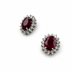 Oorstekers 18 kt goud robijn / diamant